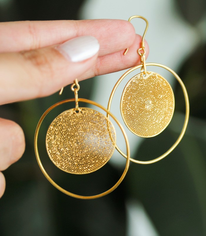 Dionne Gold Disc Hoops - AMAMI