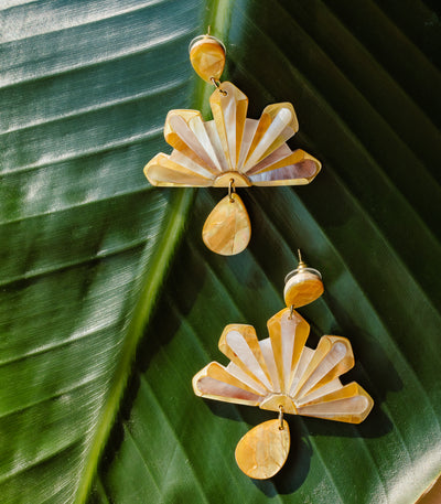 Araw Filipino Sun Earrings In Mother of Pearl - Arete