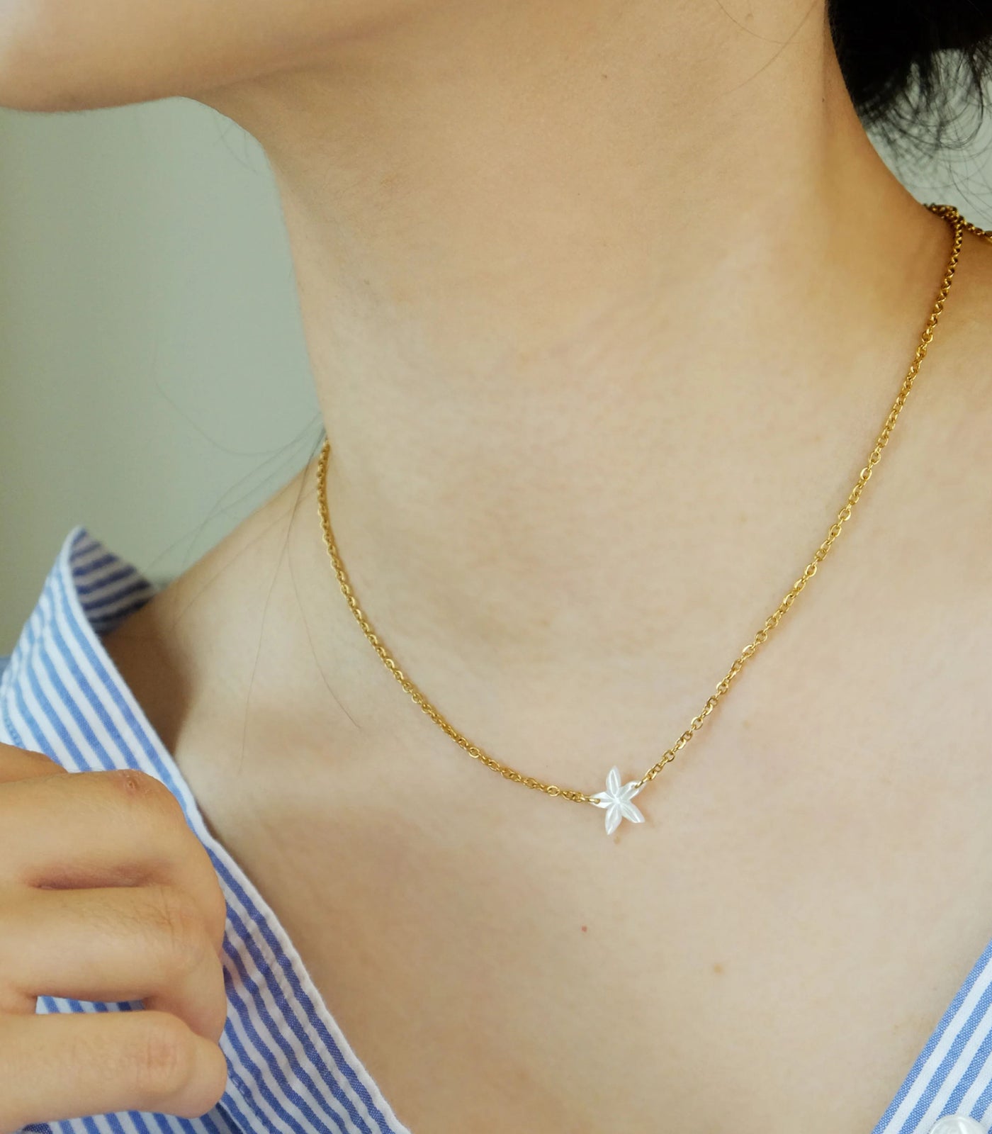 Santan Mother of Pearl Flower Necklace -Lily Jewelry
