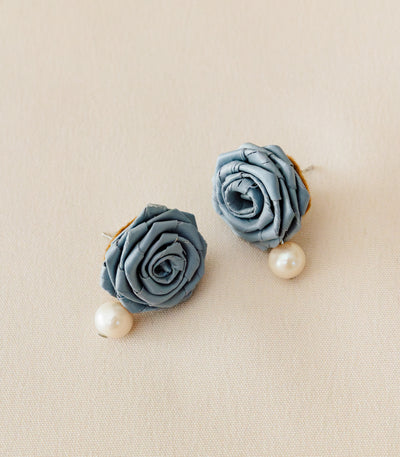 Woven Rosas With Pearls Earrings in Dusty Blue - Punique
