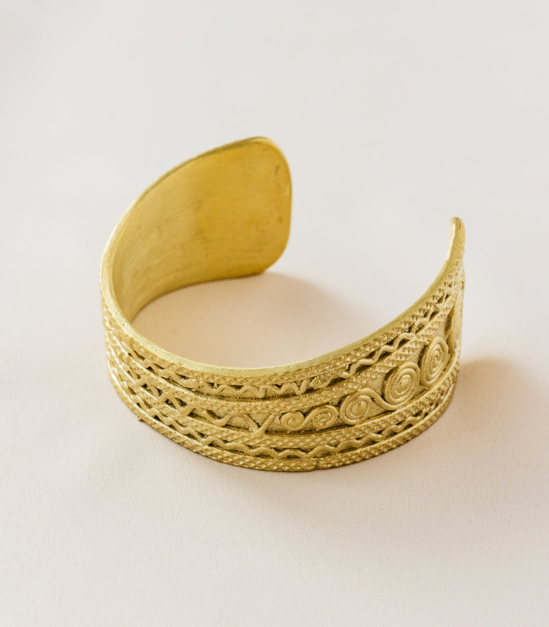 Fishtail Cuff Bracelet - Sesotunawa – Cambio & Co.