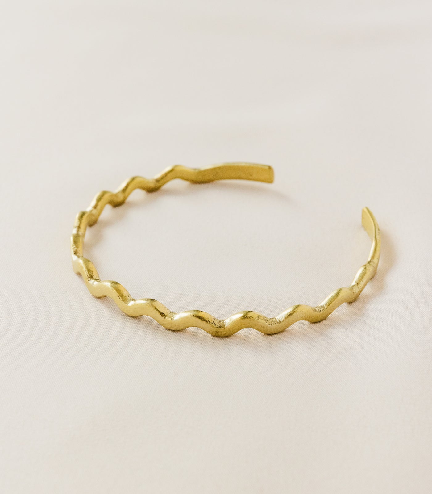 Lwok Wave Bracelet - Sesotunawa