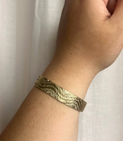 Lwok Bnetek Wave & Waters Brass Cuff - Sesotunawa