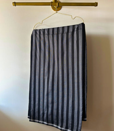 Traditional Tboli Malong - Handwoven Philippine Textile Wrap, Skirt & Blanket in Black Stripes - Sesotunawa and TUGED