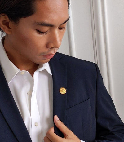 Brigido Lapel Pin in Gold - AMAMI