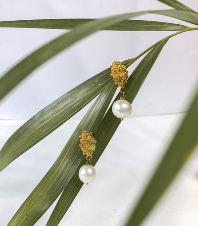 Estela 6 Rosita Pearl Drop Earrings - AMAMI