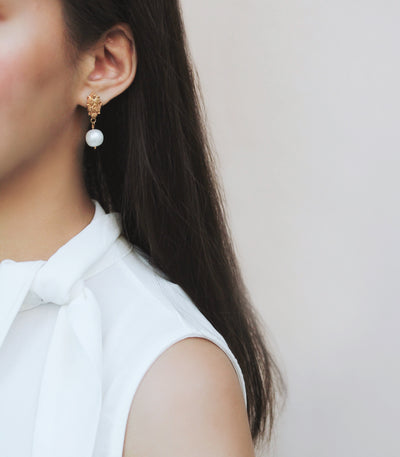 Estela 6 Rosita Pearl Drop Earrings - AMAMI