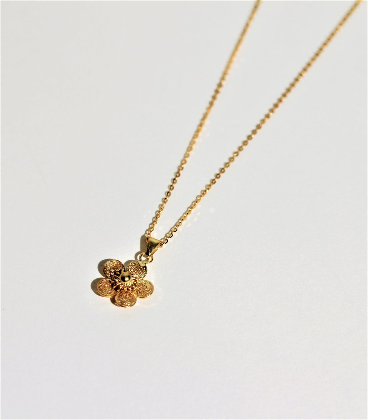 Sampaguita Minimalist Pendant Necklace in Gold - AMAMI