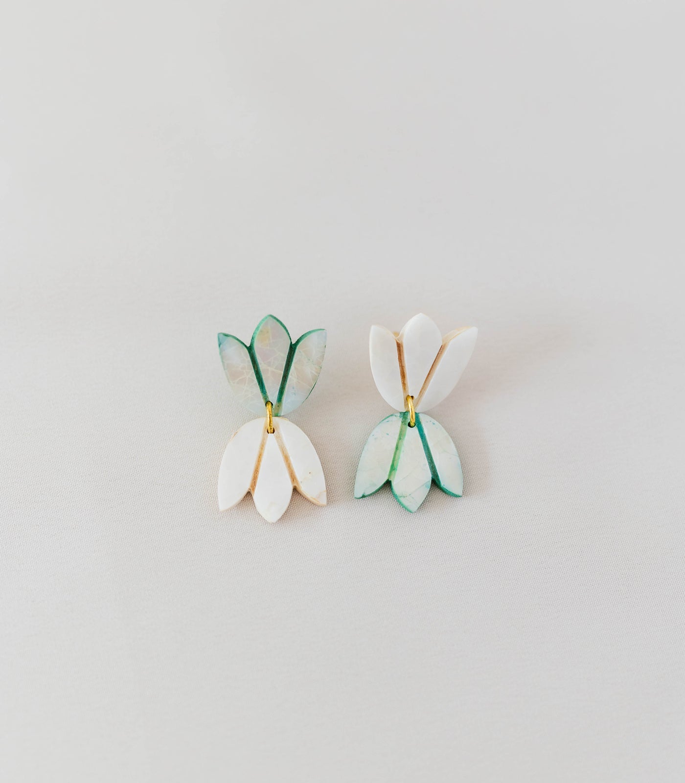 Assymetrical Guita Drop Earrings - Arete