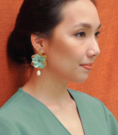 Margarita Pearl Earrings in Teal - Arete