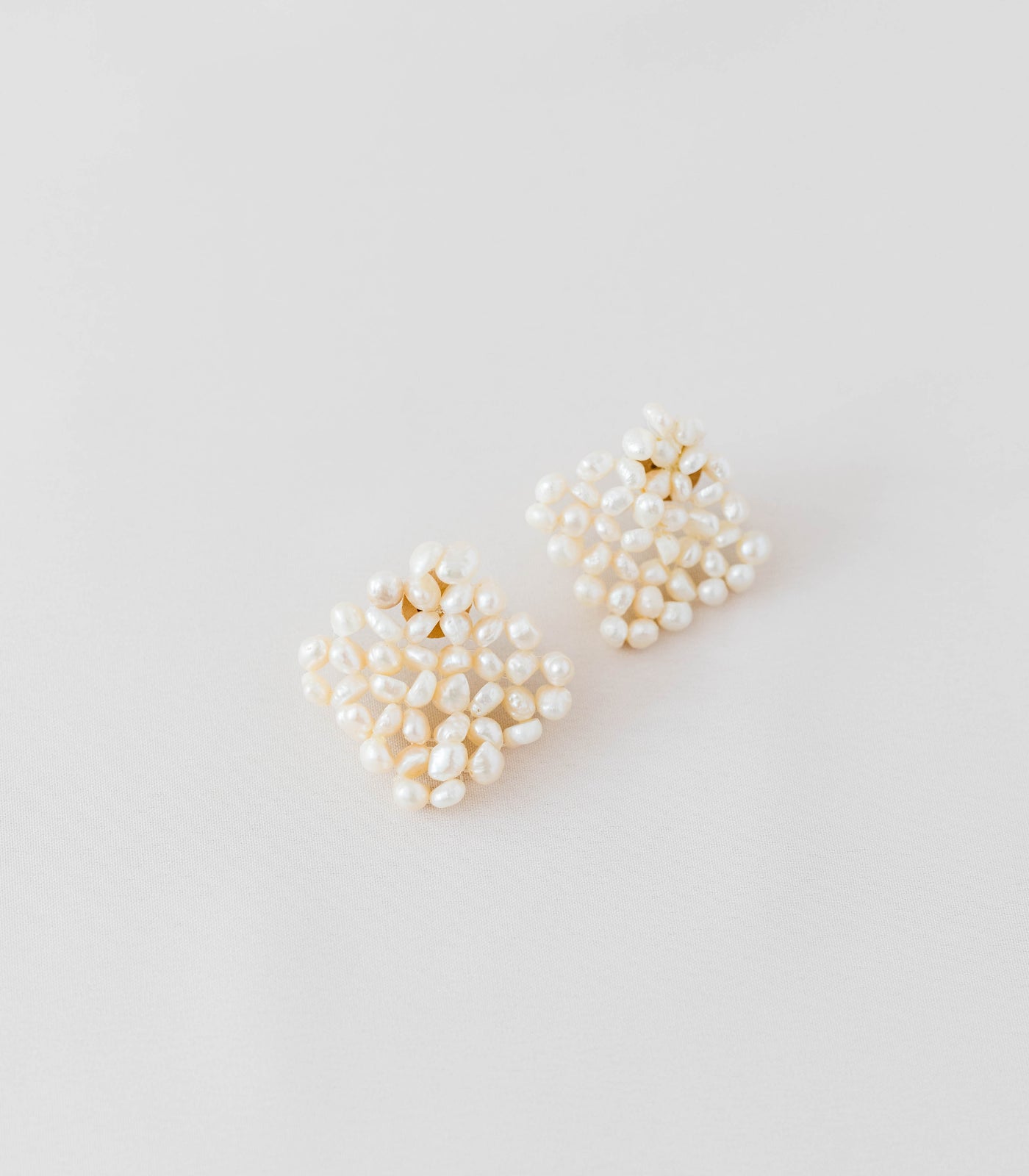 Weave Pearl Earrings  - Arete
