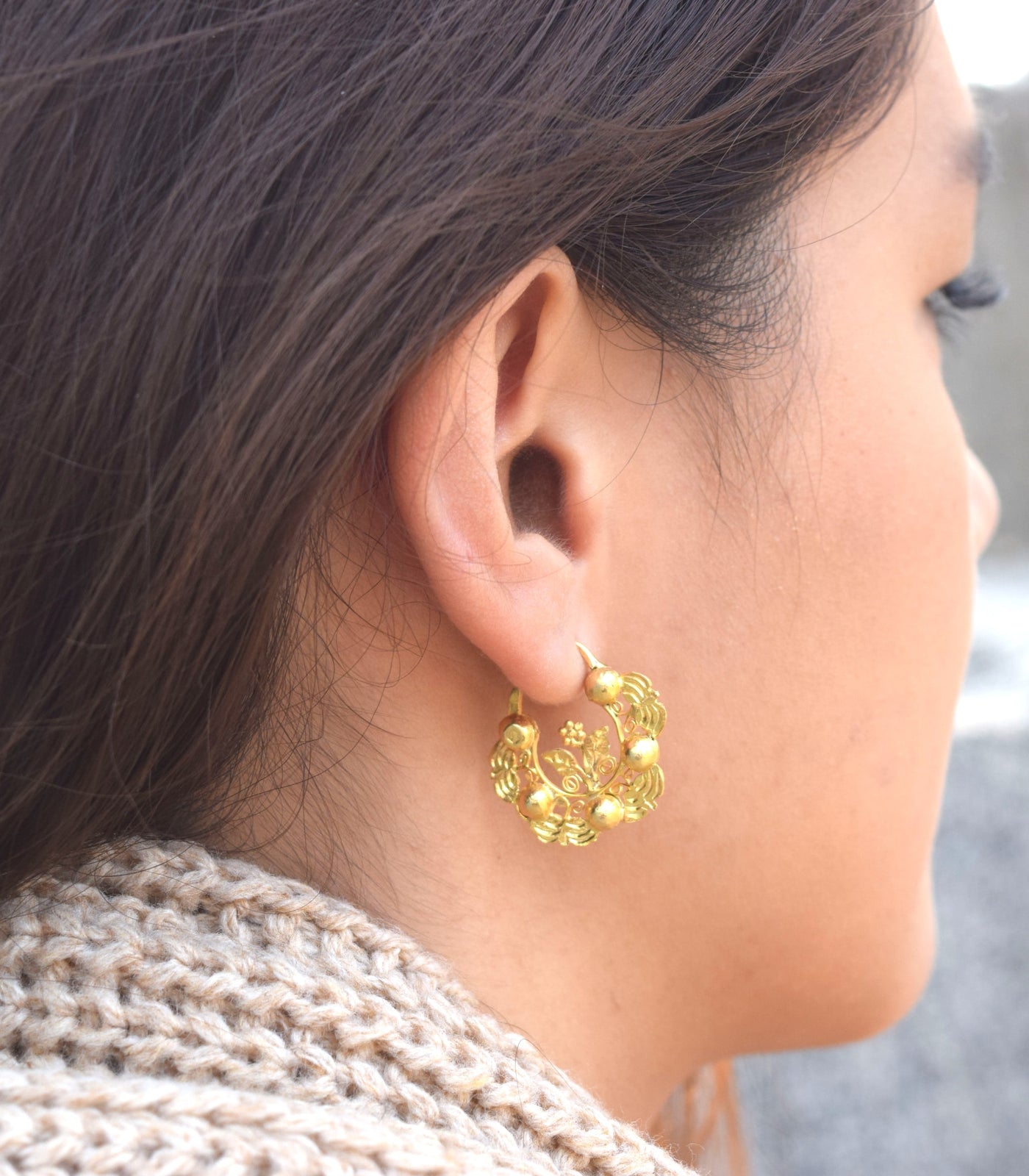 Felicia Creolla Earrings on a model - AMAMI
