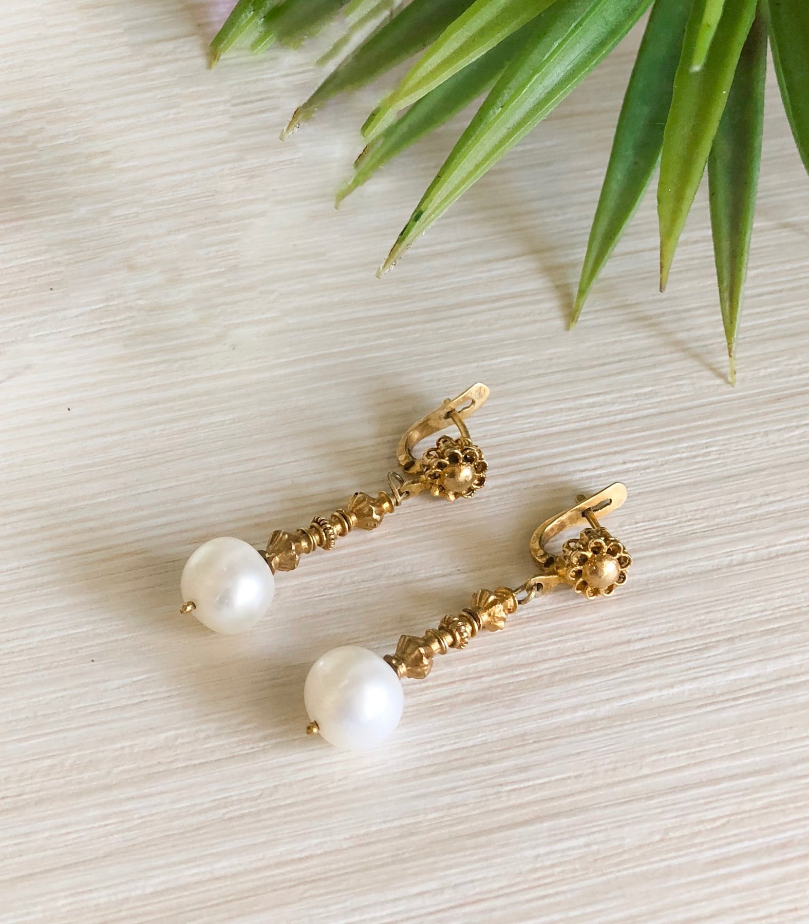 Pearl Tambourine Earrings AMAMI Cambio & Co.