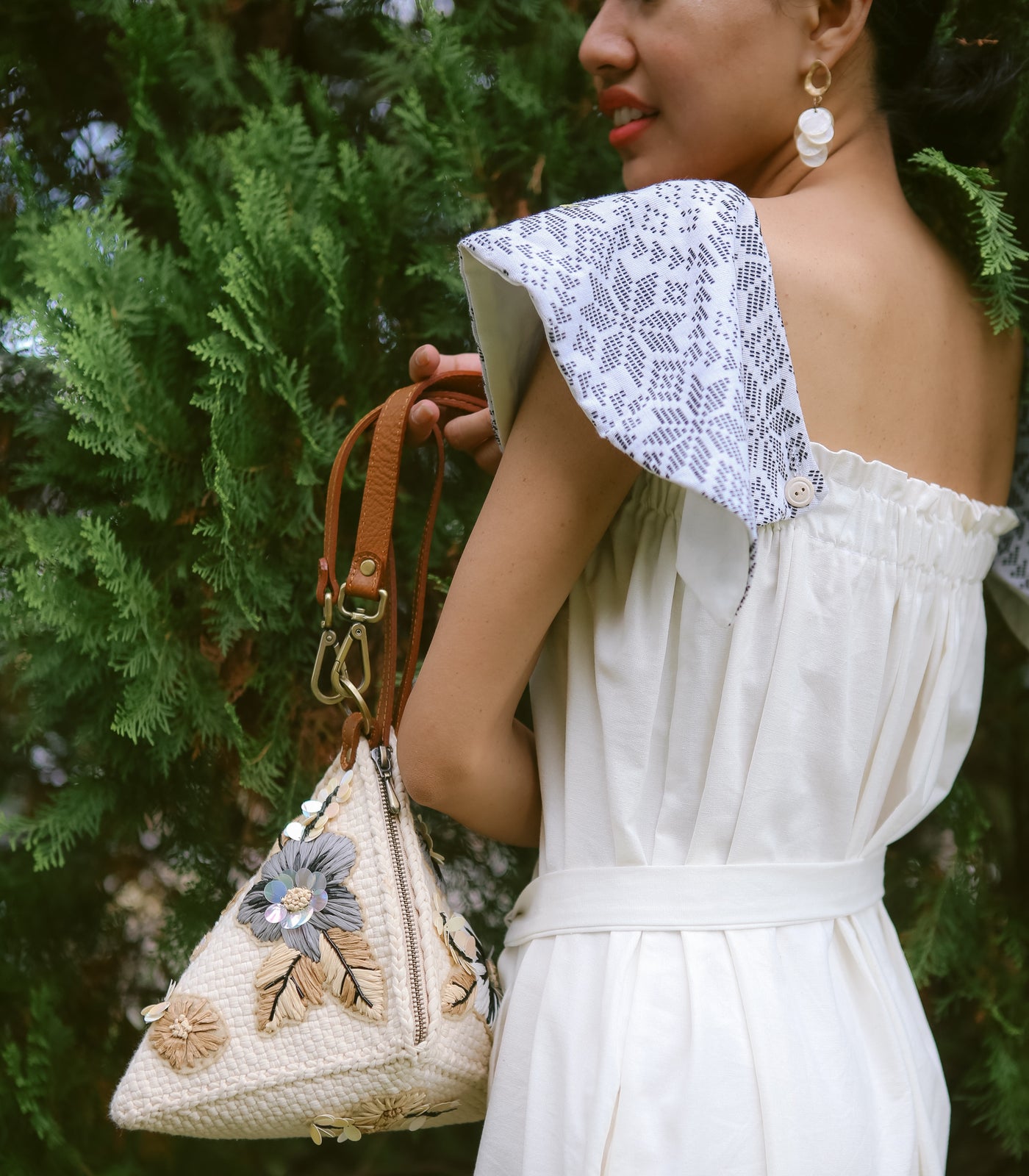 Embroidered Pyramis Statement Clutch: The Puso Hardin by Rags2Riches – Cambio & Co.