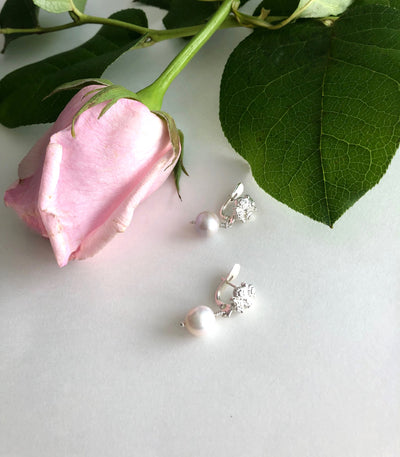Estela Pearl Drop Earrings Silver - AMAMI